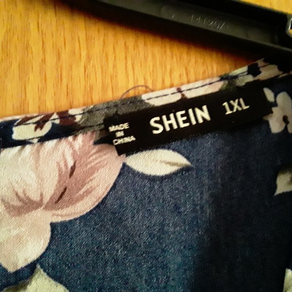 Women's Floral Faux Wrap Dress - Picture 6 of 6